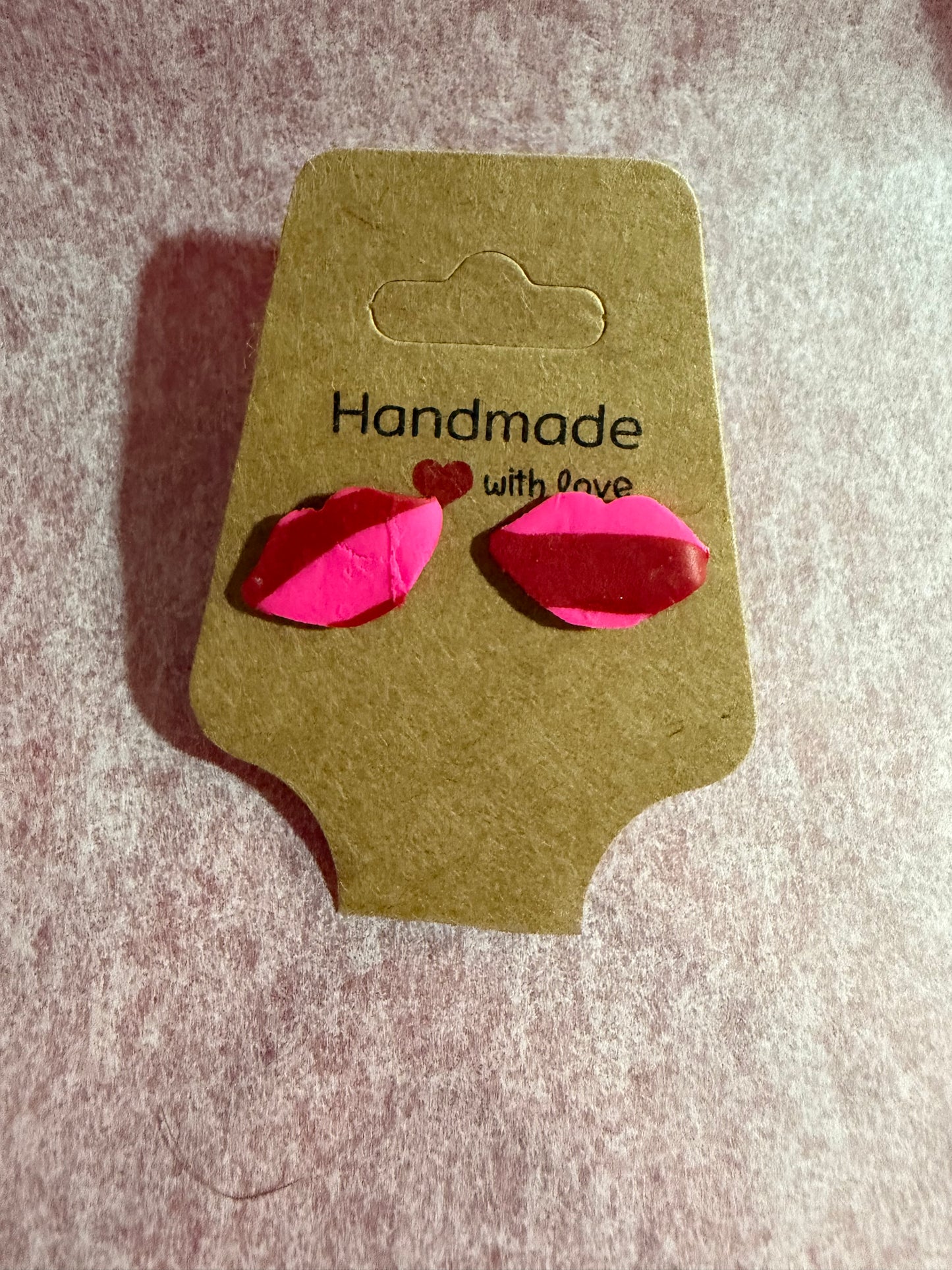 Sweet Kiss Studs 💋