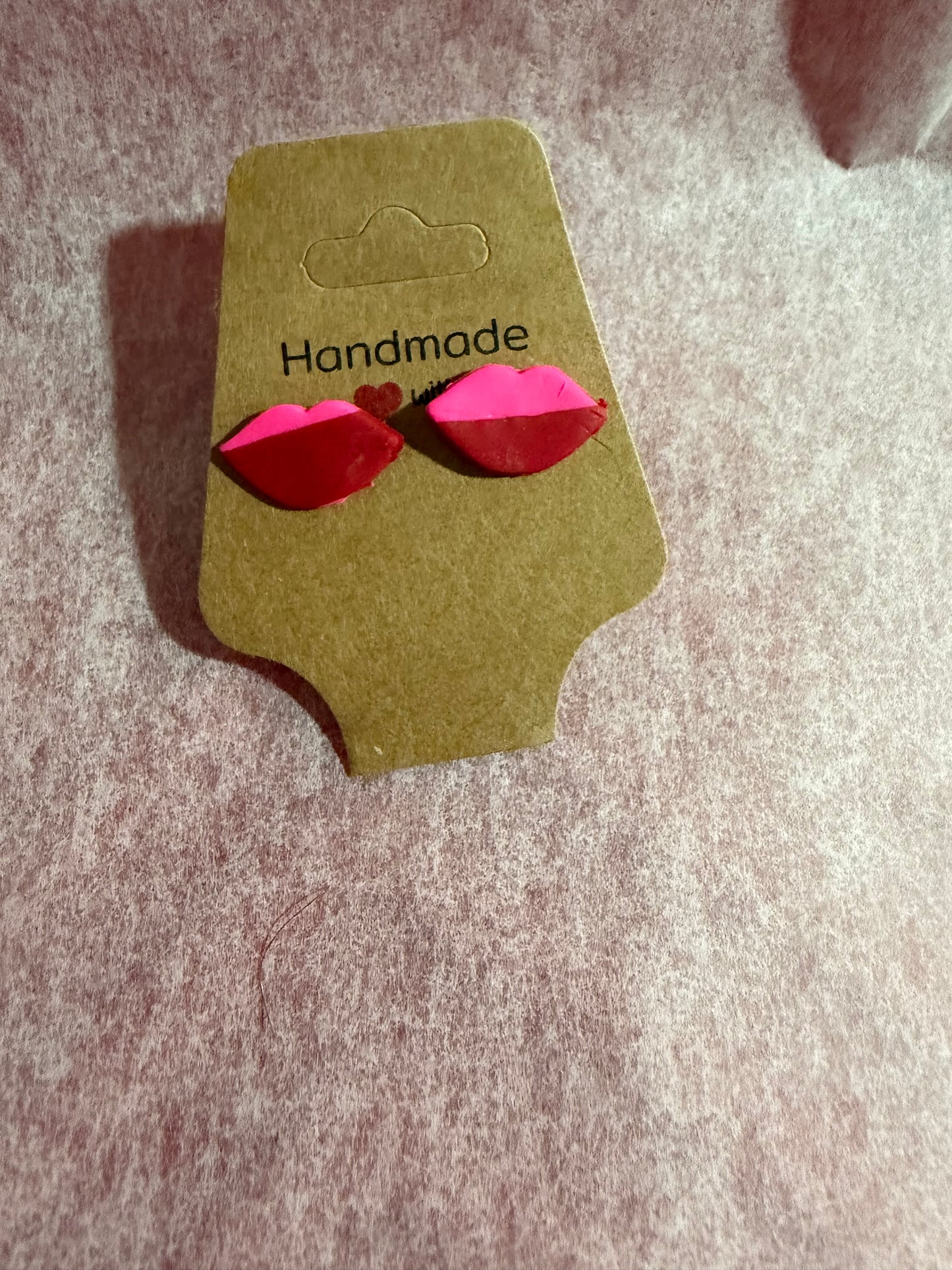 Sweet Kiss Studs 💋