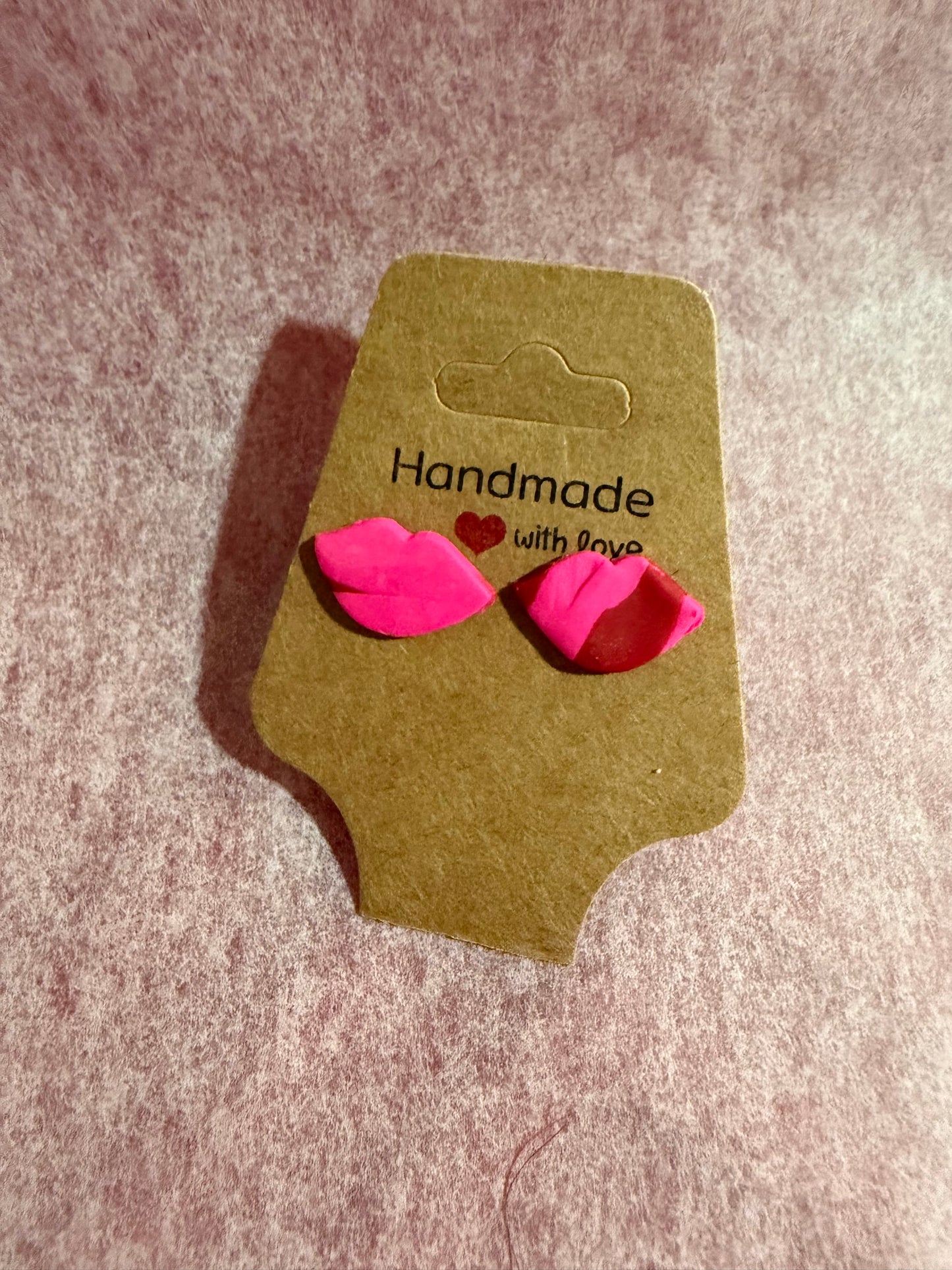 Sweet Kiss Studs 💋