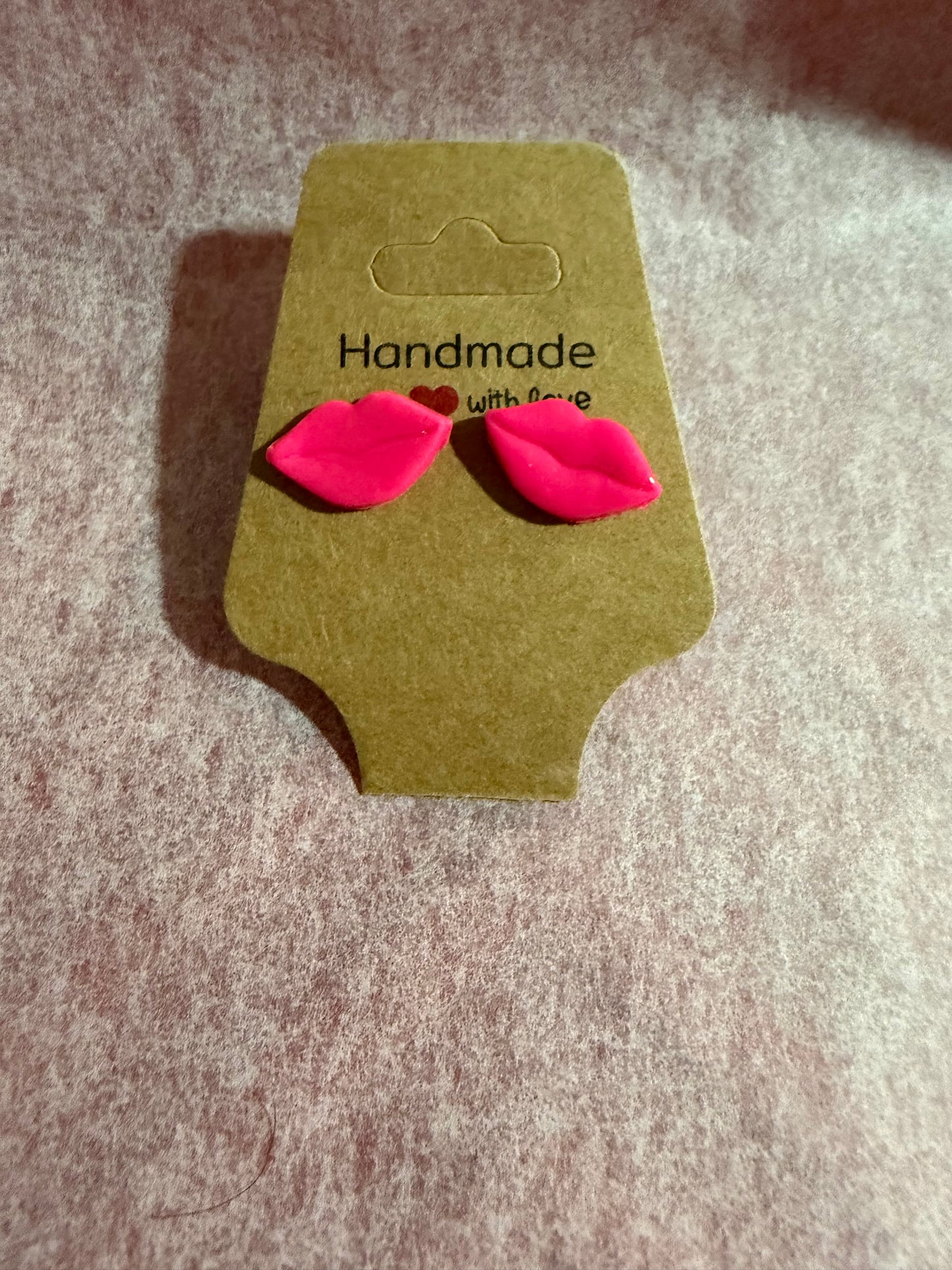 💋 Kiss Studs – Handmade Valentine Lip Earrings